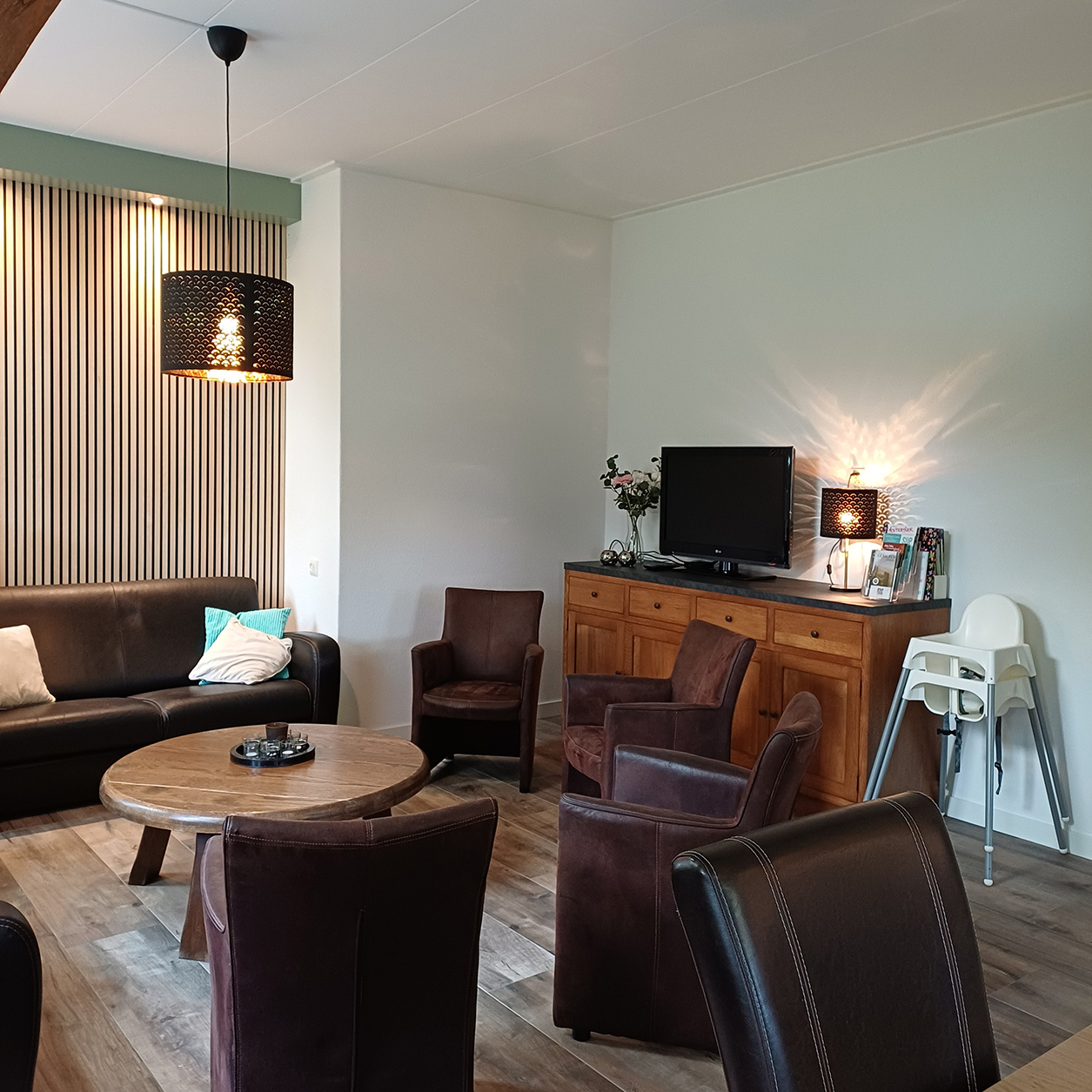 Groepsaccommodatie De Vreman - woonkamer